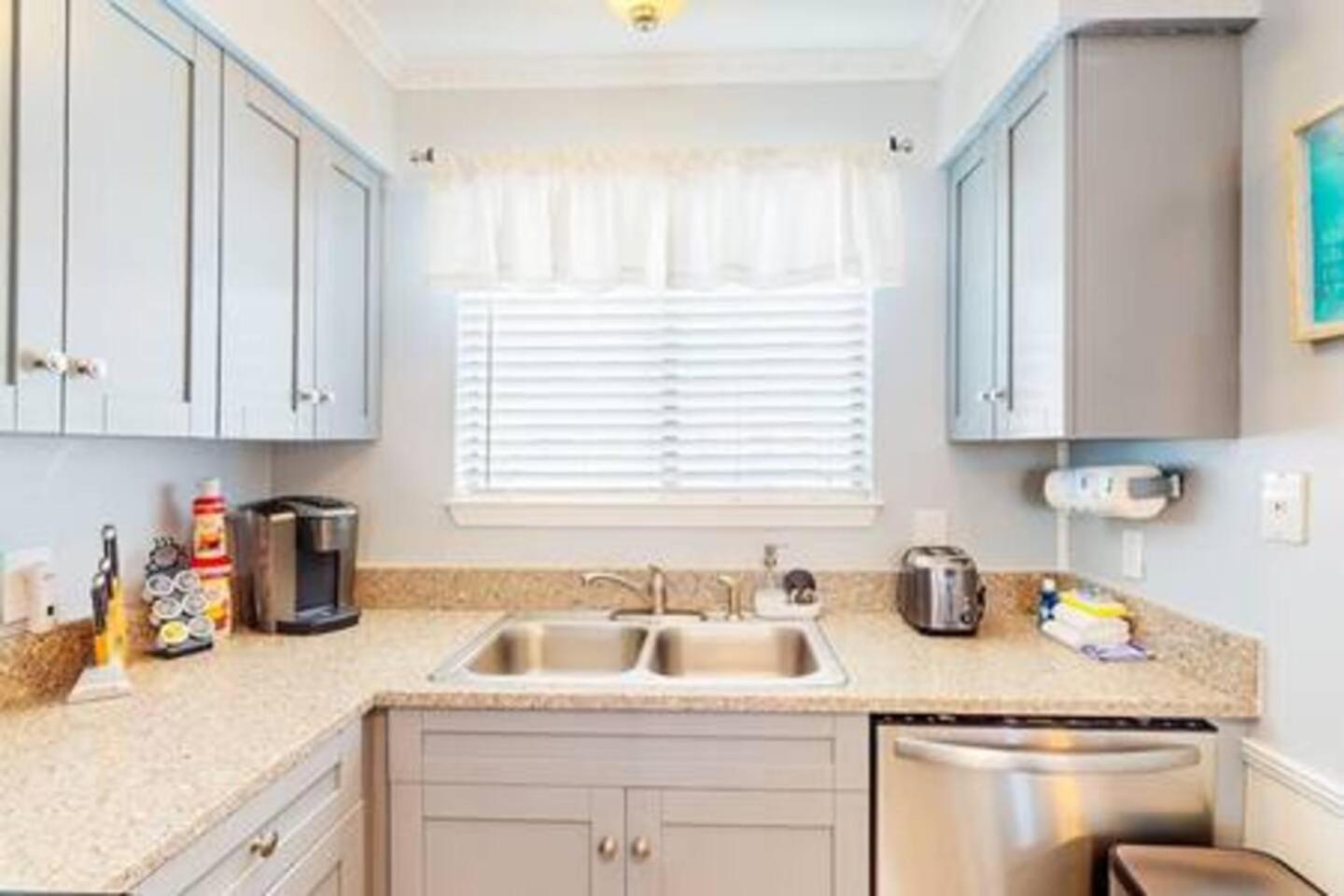 2 Pools-smart Tvs-bbq-10mins To Hangout-balcony Apartment Gulf Shores